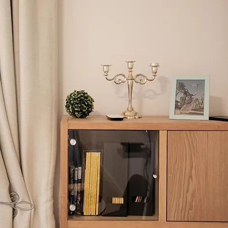 Apartment Kivalo Helyen Kuelteri Medences, Modern Apartman *