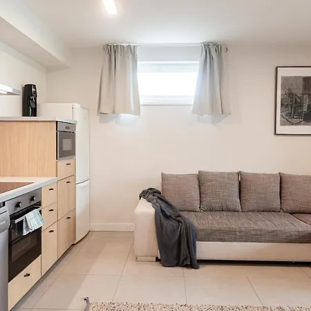 Apartment Kivalo Helyen Kuelteri Medences, Modern Apartman Siofok